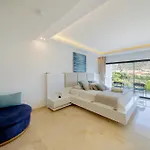Arden Ege Kalkan * カシュ